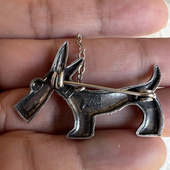VTG Coro‎ Scottie Terrier Dog Chain Leach Brooch Pin 1.5" Signed 3.9g - Picture 3 of 7